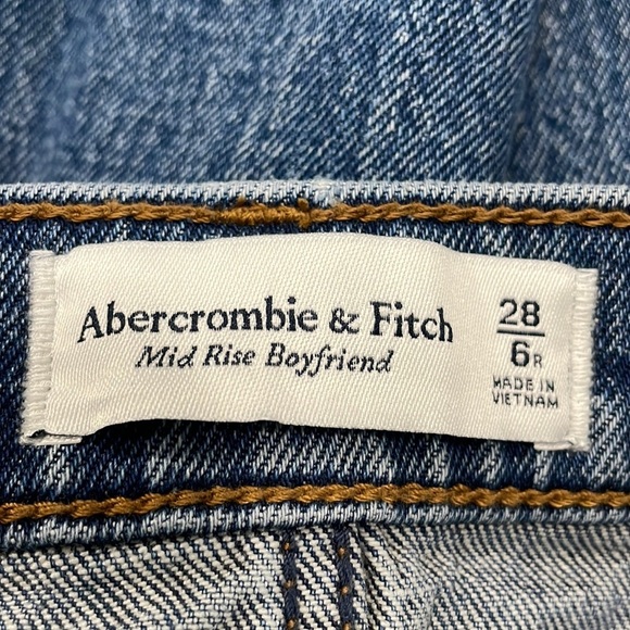 Abercrombie & Fitch Mid Rise Boyfriend Jean Women's 28 Medium Wash Distressed - Picture 13 of 15